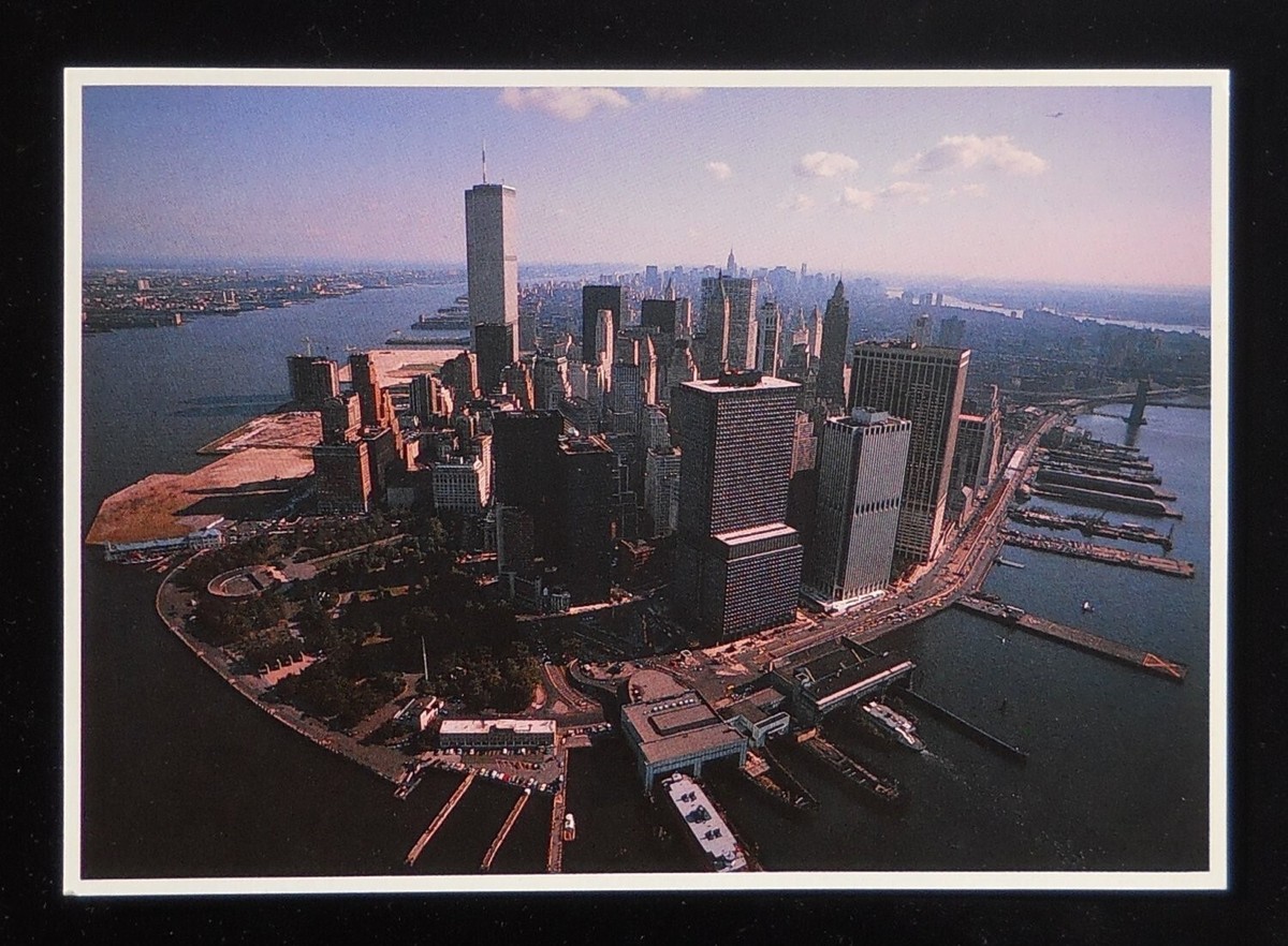 1985 Aerial View of the Southern Tip of Manhattan World