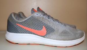 nike revolution 3 womens