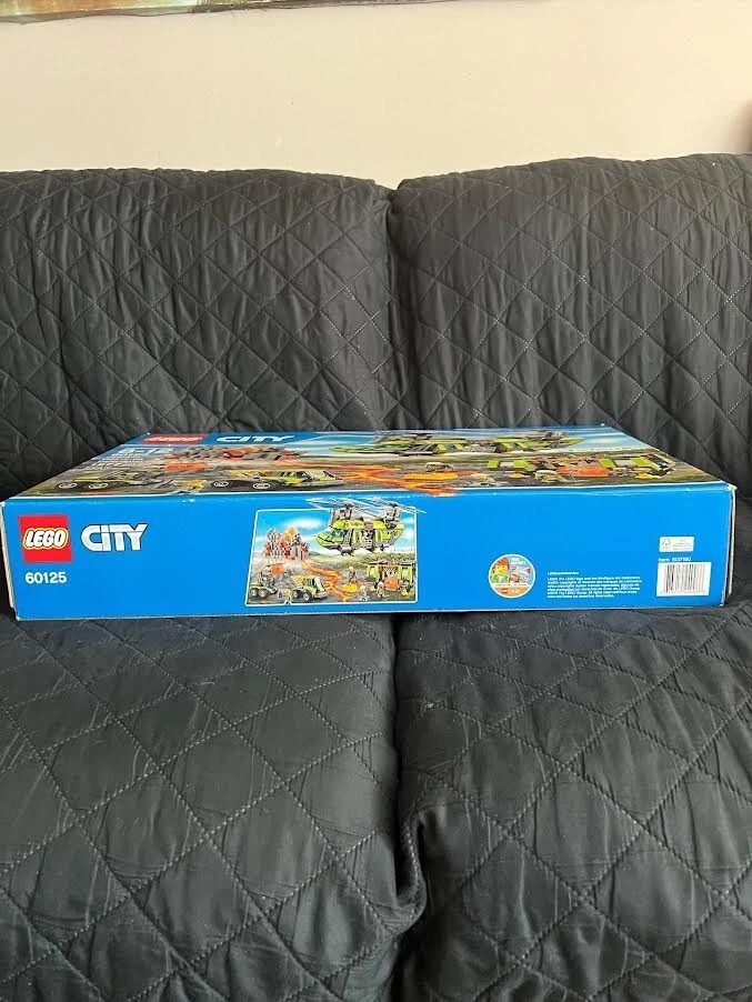LEGO City Volcano Heavy-lift Helicopter 60125 New Sealed Retired Set - Image 4 of 4