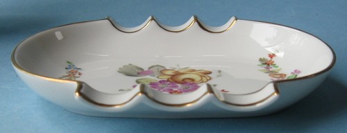 HEREND China LIECHTENSTEIN GARLAND Vintage Porcelain ROSE Flower ROCOCO ASHTRAY - Picture 3 of 3
