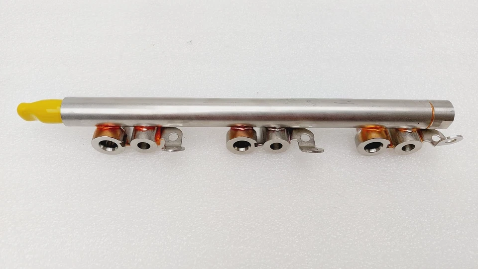 Colector de riel de combustible izquierdo Ford Explorer y Lincoln Aviator 2020-2024 L1MZ9D280B Foto 4 de 4