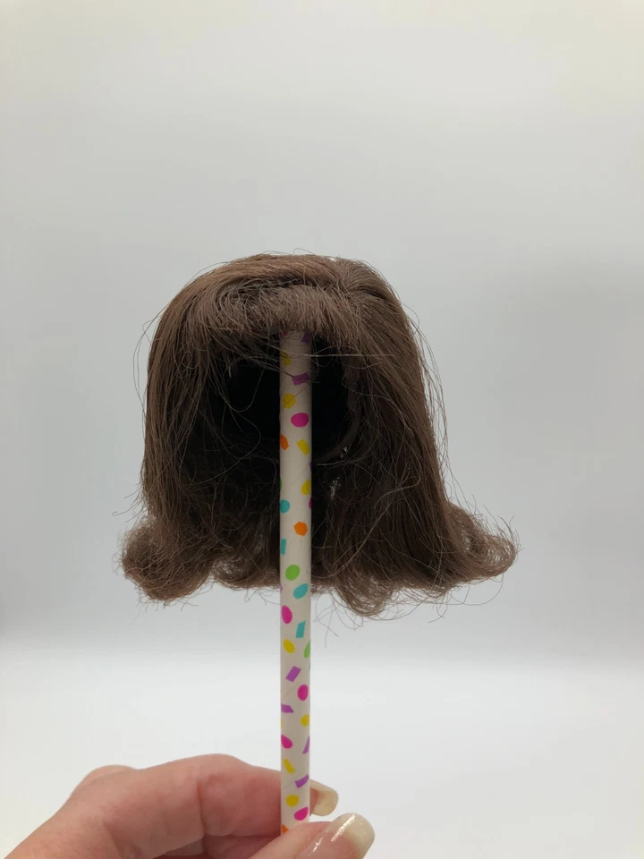 Peluca Barbie Fashion Queen morena parte lateral abatible años 60 - Excelente Foto 4 de 4