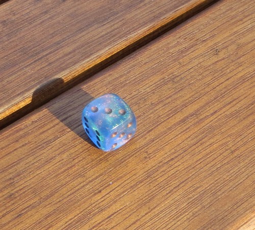 Crystal Caste Fire Opal Maple - d6 pips 12 mm - OOP dice