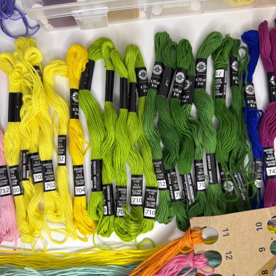 DMC/Loops & Threads Floss 100% Cotton Embroidery Thread Skeins Mixed Lot - Image 4 of 4