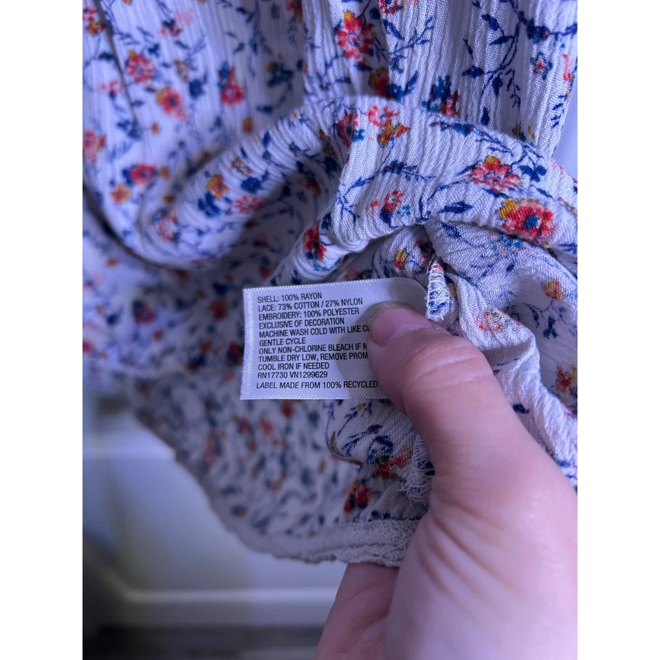 Blusa sin mangas Xhilaration bordada floral de encaje XL Boho Cottagecore Foto 4 de 4