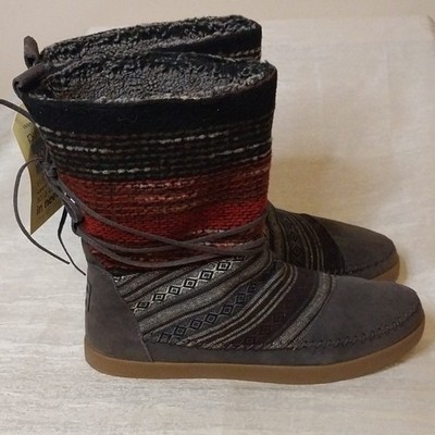 TOMS Nepal Boot Mixed Woven Faux Fur Lined Boot Gray Red Black Size 9