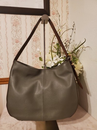 DKNY Bessie Medium GYN Gray Leather Hobo Bag R74CA045 $298 - Picture 2 of 9