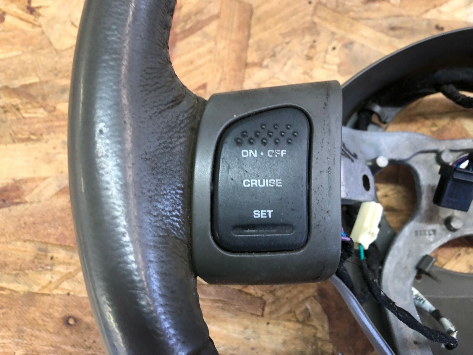 05 JEEP LIBERTY STEERING WHEEL eBay