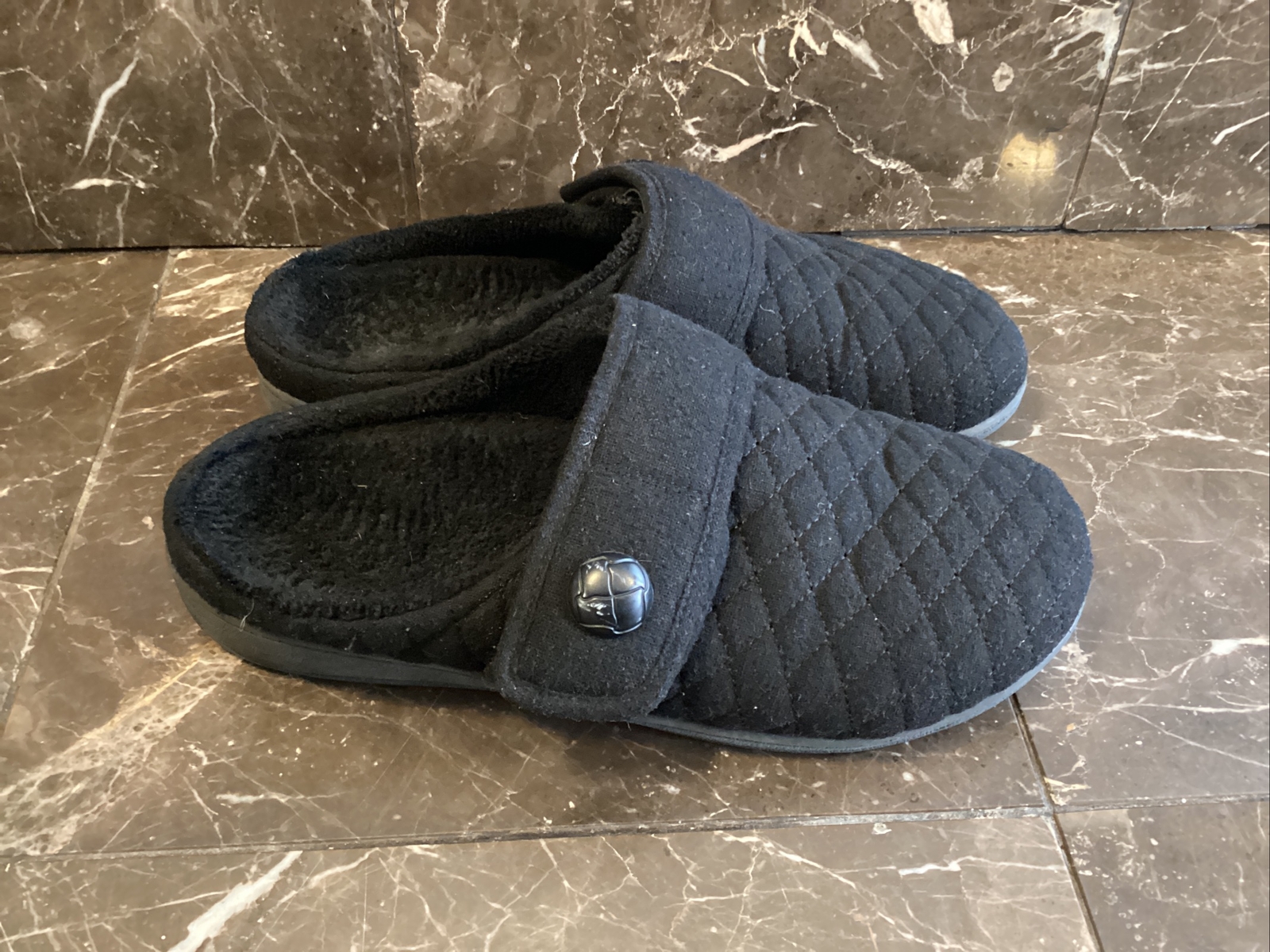 🔥VIONIC CARLIN ORTHOTIC BLACK QUILTED ADJUSTABLE STRAP SLIPPERS SLIDES  CLOGS 10 | eBay