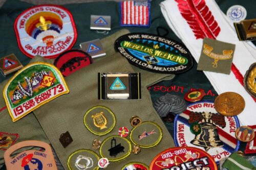 Boy Scout BSA Cubs Webelos Lote Parches Surtidos~Alfileres~Fajas~Insignias~Camisa + Más - Imagen 2 de 14