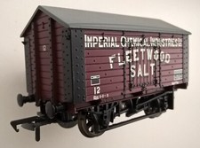 Bachmann 33-179A  OO Gauge 10Ton Salt Wagon ICI/Fleetwood Salt  No.12