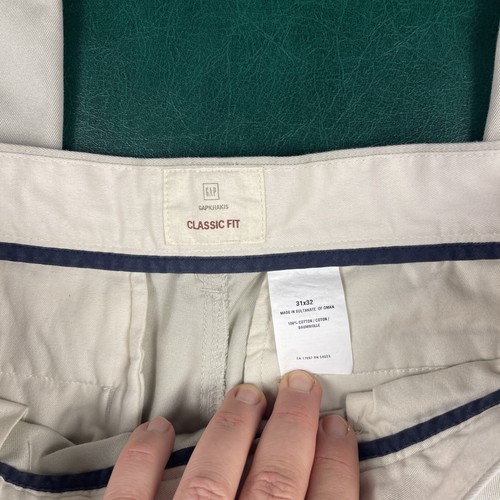 Gap Khaki Pantalone Uomo 31x32 Beige Vestibilità Classica Pieghettato Y2K Preppy - Foto 2 di 9