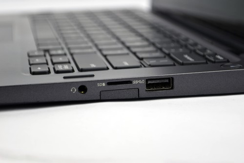 Dell Latitude 13.3" Laptop - i7 8th Gen | 4GB RAM 256GB SSD | Win - Refurbished - Picture 16 of 24