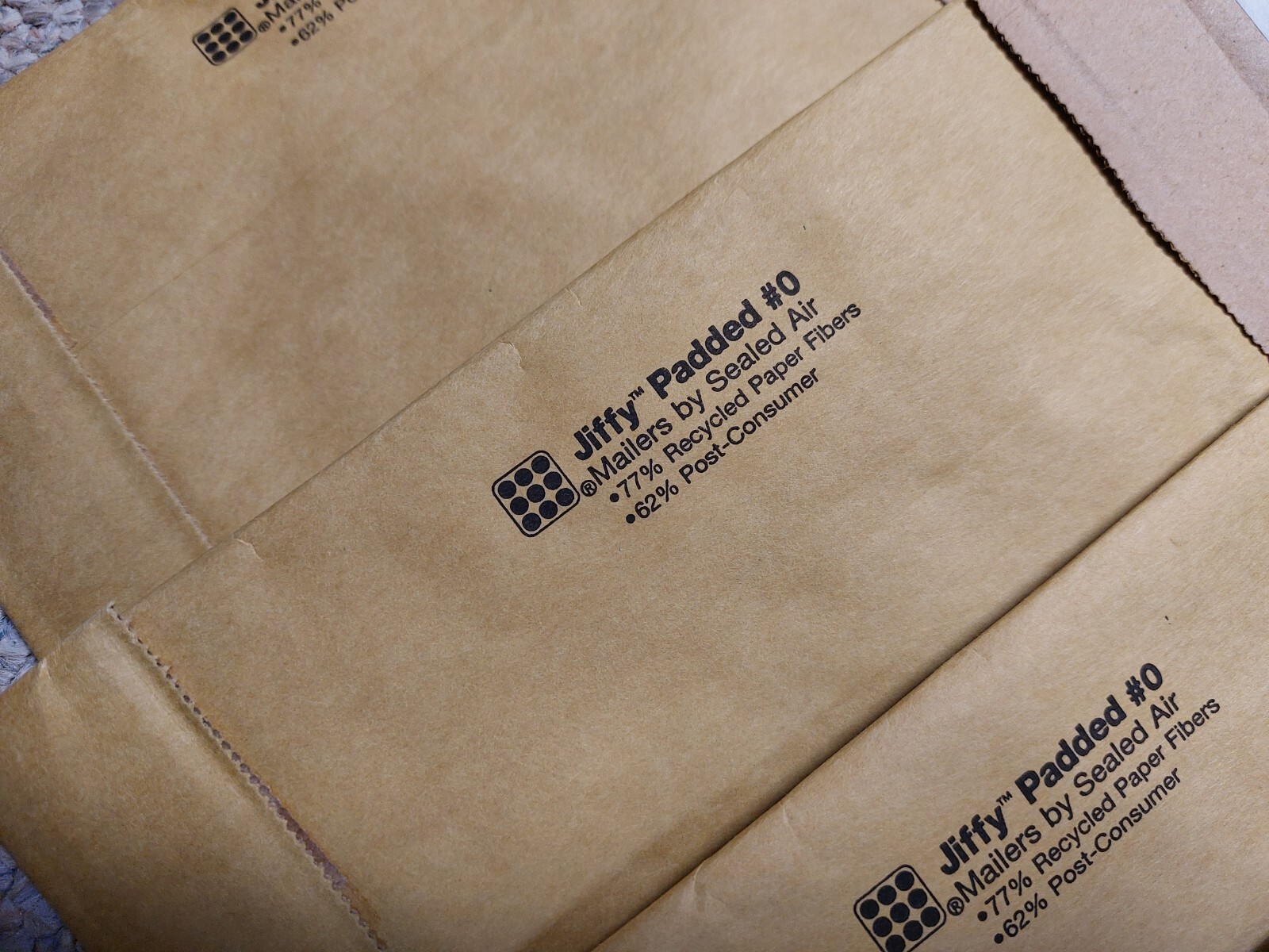 Lot of 12 Sealed Air Jiffy Padded 0 Cushion Mailers, SelfSealing, 6x9