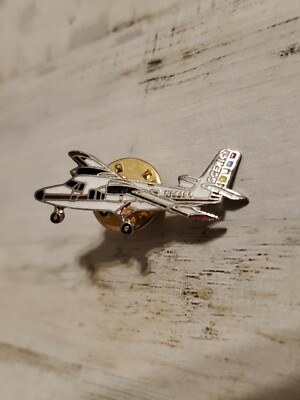 VINTAGE n144sa Private AIRPLANE LAPEL enamel PIN a aviation flight ge