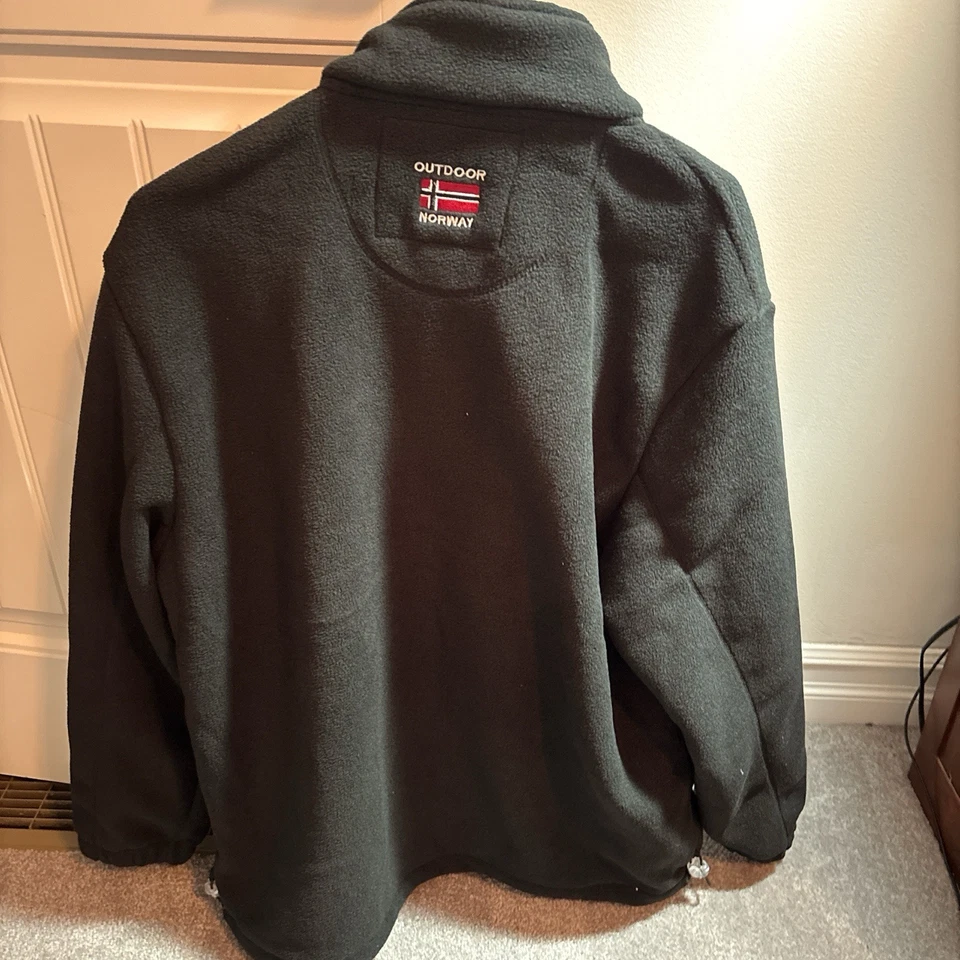 Abrigo de exterior Noruega nuevo Foto 3 de 3