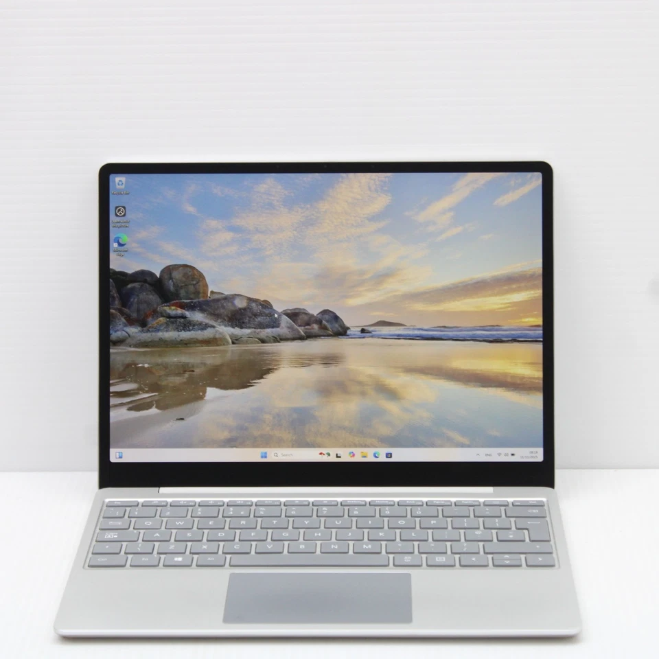 Microsoft Surface Laptop Go 1943 12.5 inch Intel i5 1035G1 8GB RAM 256GB SSD - Image 2 of 4