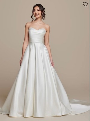 size 16 ivory wedding dress Casablanca Bridal 2496 Size 16 Ivory Long Sheer Beaded Wedding Dress S