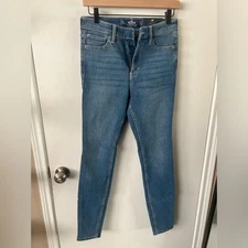 Hollister High Waisted Skinny Jeans 5L