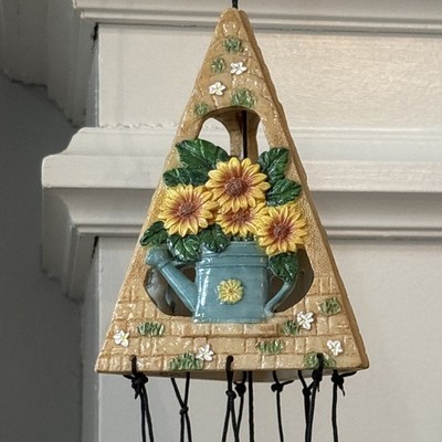 VTG 3-sided Resin Metal Triangular Pyramid SunFlowers Watering Can 6 Wind Chimes