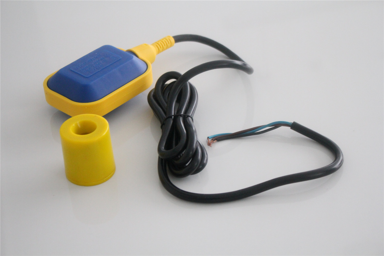 Float Switch Liquid Fluid Water Level Controller Sensor 2M Cable UK Shipping