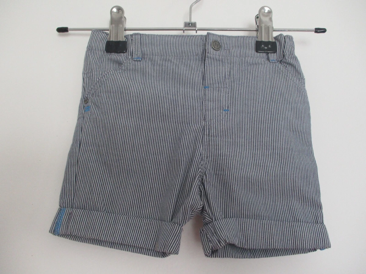Short gar on Orchestra 6 mois bleu raies blanches Excellent tat