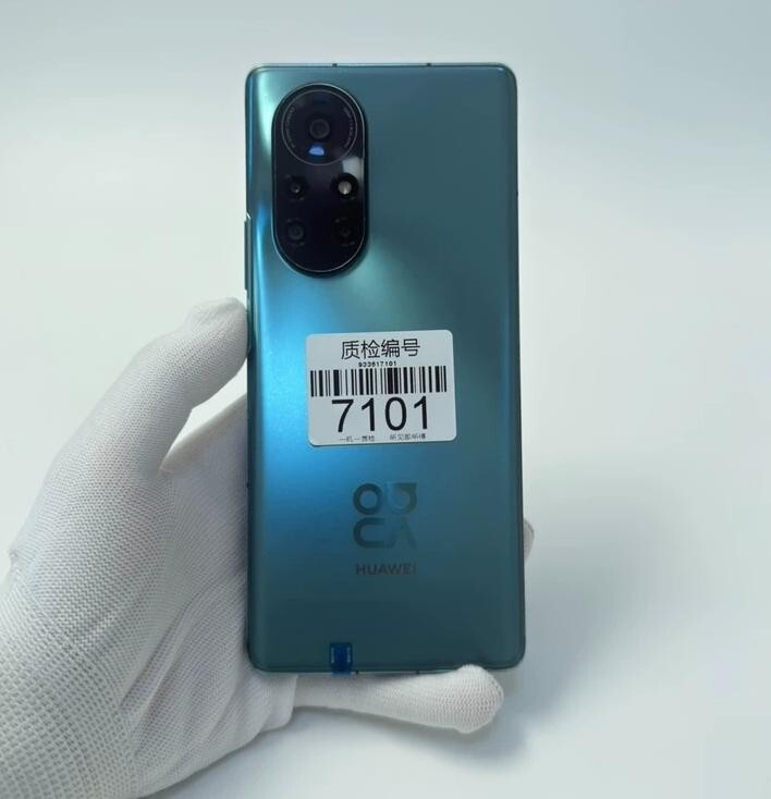 Foto 1 di 8
