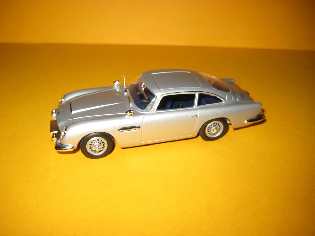 Minichamps - 1:43 - Aston Martin DB5 - 007 James Bond Collection