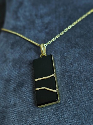 Pendentif Kintsugi Onyx Noir Fait Main - Laiton, Réglable, 18 Pouces, Cadeau Artisanal