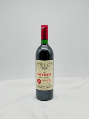 1990 Chateau Petrus Pomerol 750ml 100 Parker Points Pétrus