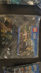 LEGO CITY: Police Station (60047), (60065) & (60127)