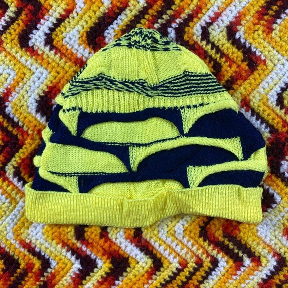 Vintage Coogi Australia Yellow/Navy Knit Youth Beanie RARE image 3