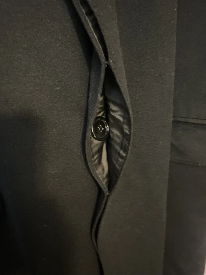 Gabardina de lana y cachemir tela Loro Piana, hecha en Italia MARCA: TED LAPIDUS Foto 3 de 4