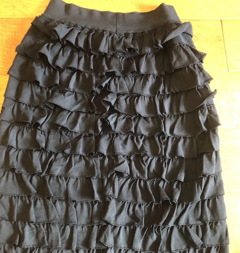 ALAÏA Ruffled Black Skirt ITALY Size XS At Knee Straight NWOT High End Chic - Image 4 of 4