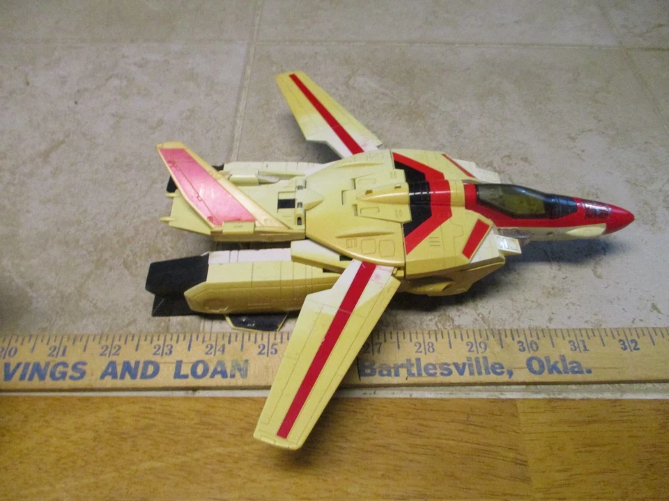 1985 G1 TRANSFORMER JETFIRE VINTAGE ACTION FIGURE FOR PARTS REPAIR Bandai - Image 4 of 4
