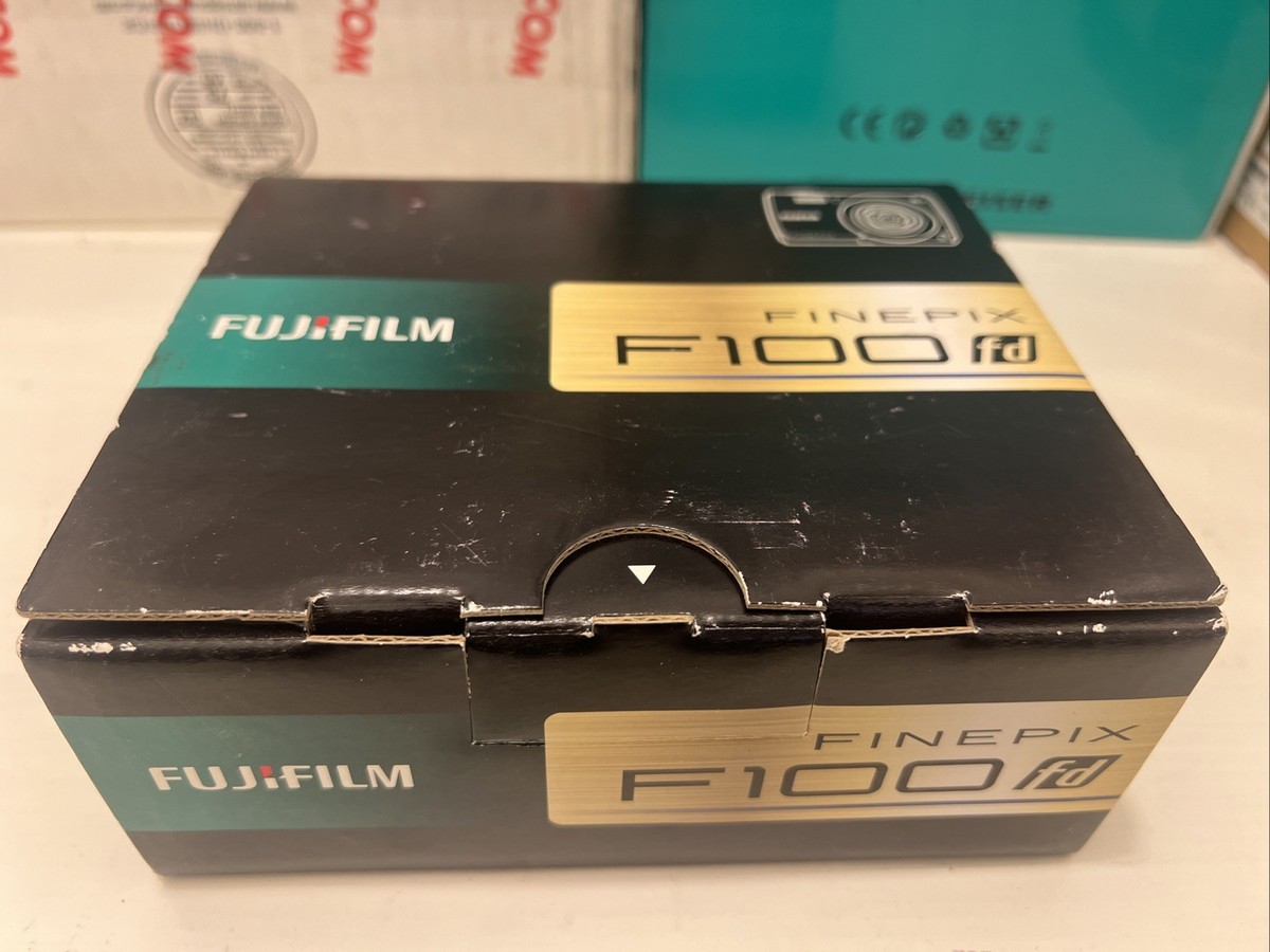 FUJIFILM FINEPIX F100fd 中古品 フジフィルム FinePix F100fd 【中古】 富士フイルム FinePix