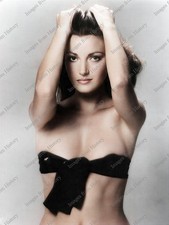 8x10 Print of Jane Seymour: A Stunning and Alluring Portrait from the 1970s #JWS