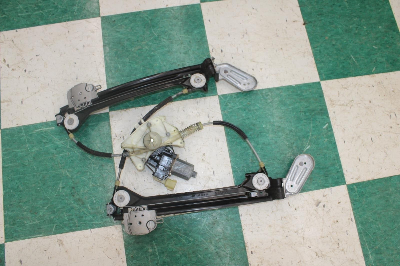 Maserati Ghibli 2014-2017 Rear Left Window regulator