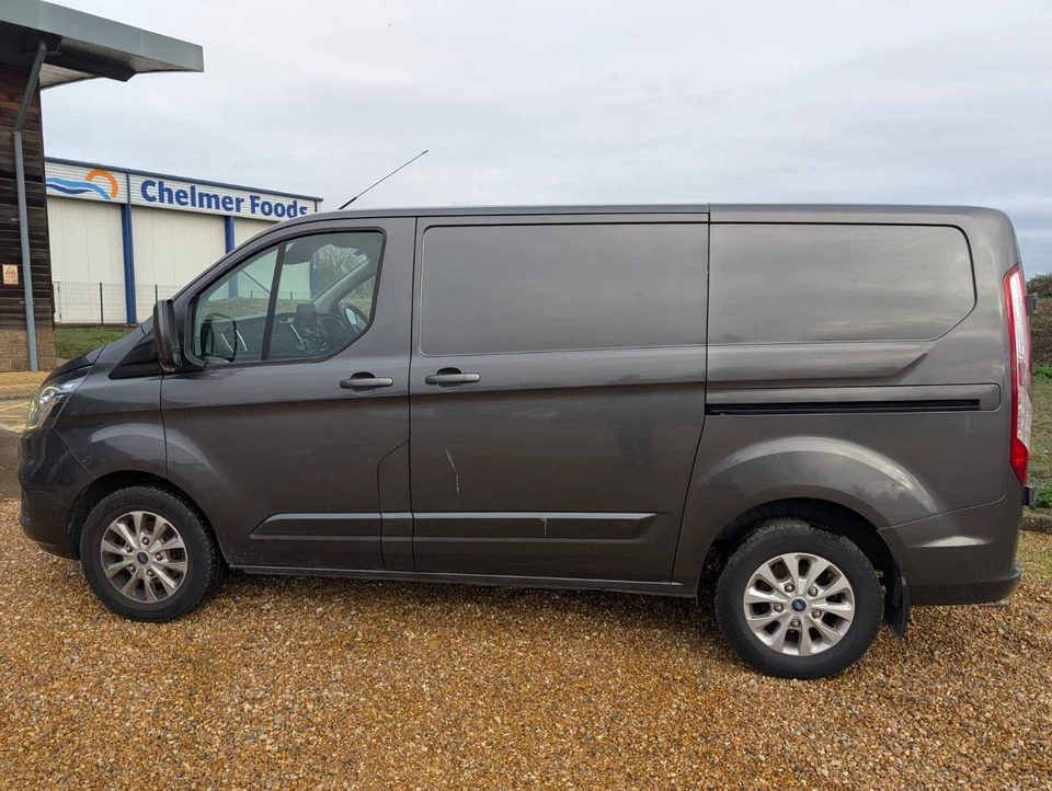 2020 Ford Transit Custom 320 Limited 2.0  SWB - Image 2 of 4