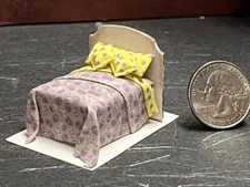 Dollhouse Miniature Bed Easter R 1:48 Quarter inch scale 1/4 F209 Dollys Gallery