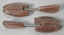 Vintage Pair Wooden Shoe Tree Stretcher Forms Rochester Shoe Tree Co.   Size 4