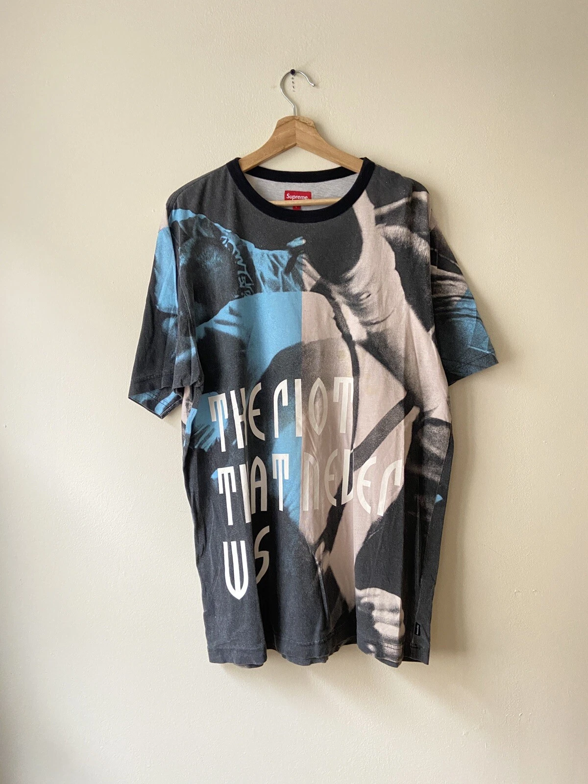 Tee shirt Supreme 2014 The Riot Never Was Neville Brody Capsule Collection AOP
