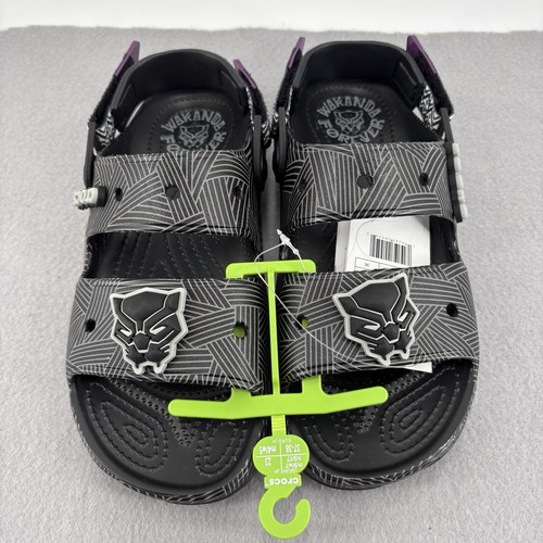Sandalia Crocs Clásica Unisex Negra Pantera Wakanda Forever Nueva con Etiquetas Jibbitz M5 WO7 - Imagen 2 de 6