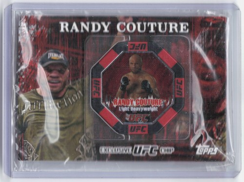 Randy Couture #19 2010 Topps UFC Exclusive Chip card