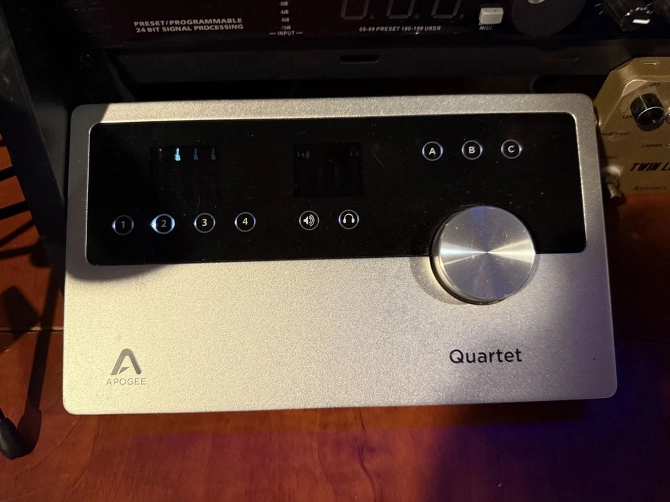 Аудиоинтерфейс Apogee Quartet USB - Изображение 4 из 4