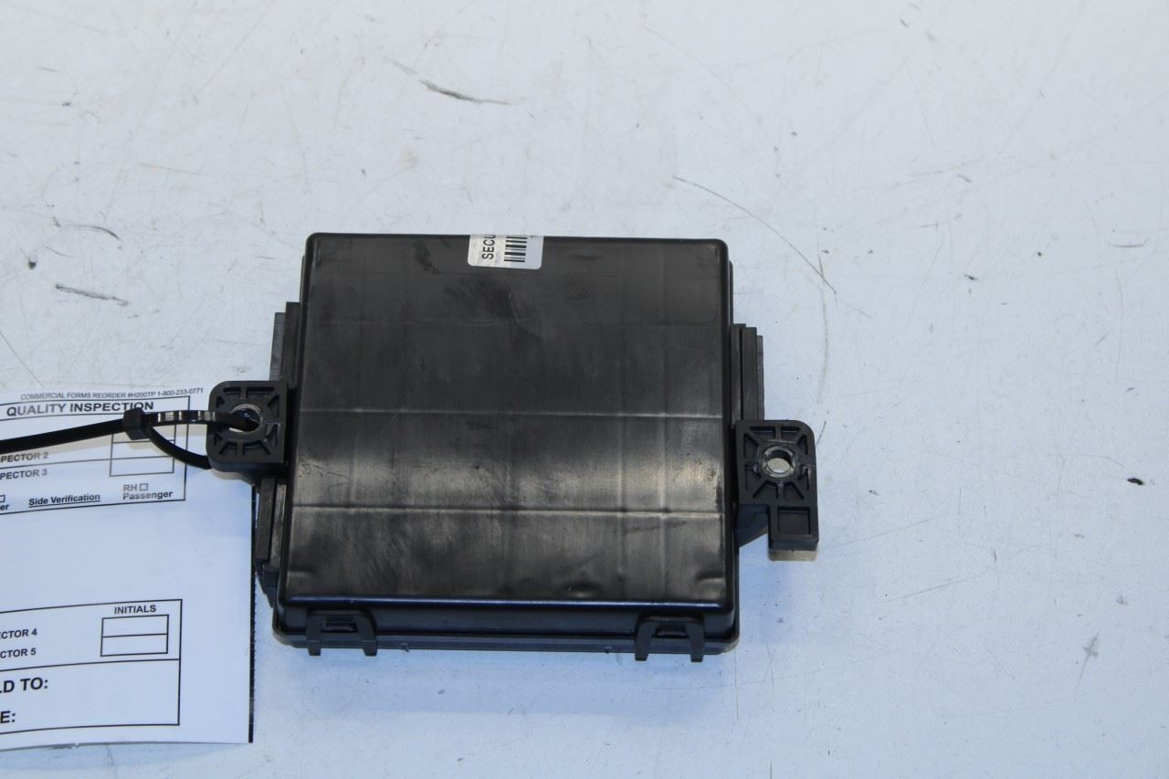 2017-20 Maserati Ghibli 3.0L Rear Roof Keyless Passive Entry Control Module ECU