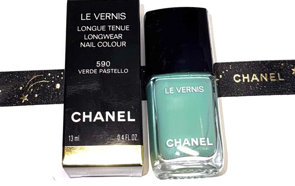 Chanel Le Vernis Longwear Nail Colour 590 Verde Pastello 13ml - Bild 4 von 4