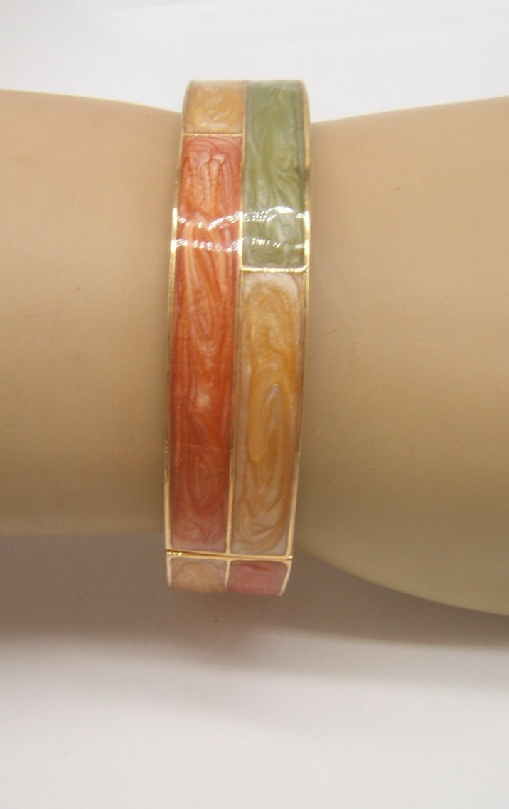 VTG HINGED BANGLE BRACELET MULTI COLORED ENAMEL &… - image 1