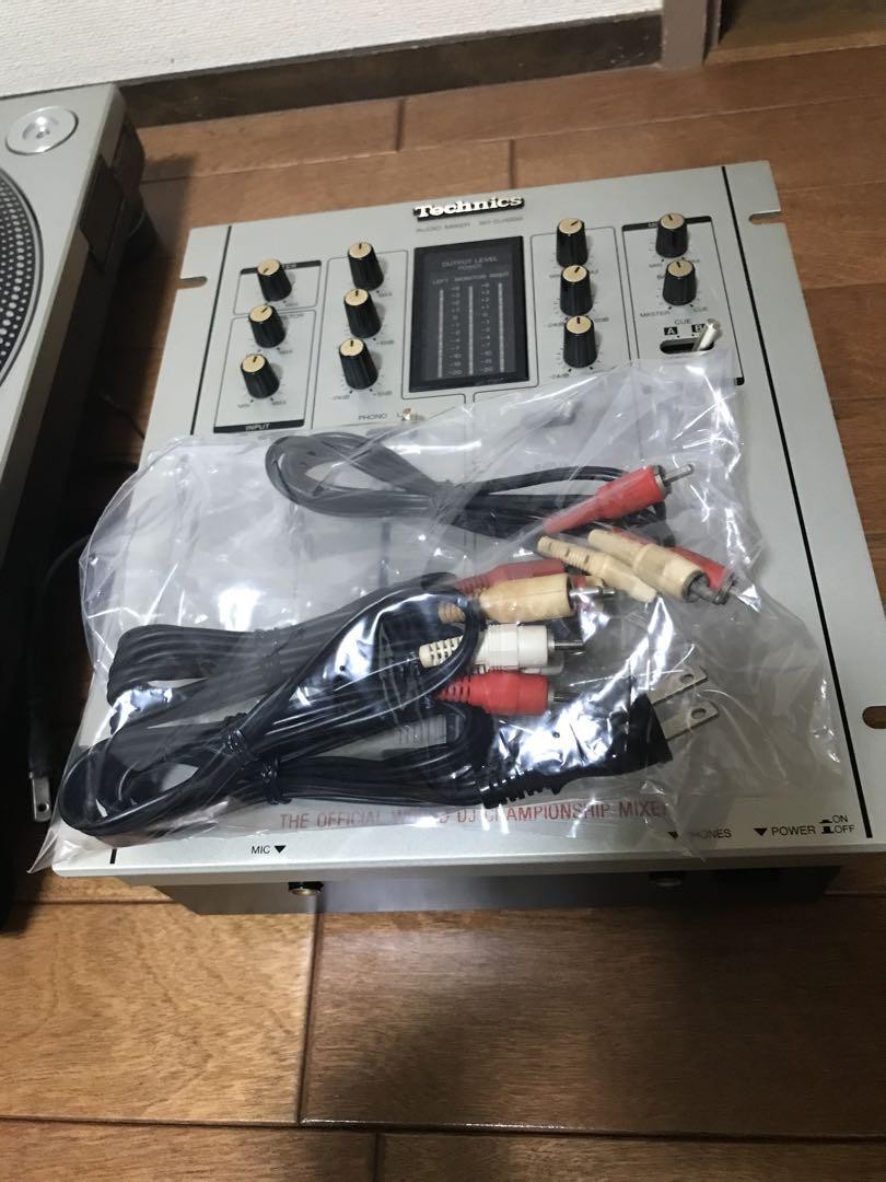 Technics SL1200MK5 2 Turntable + SH-EX1200 Silver Dj Direct Player