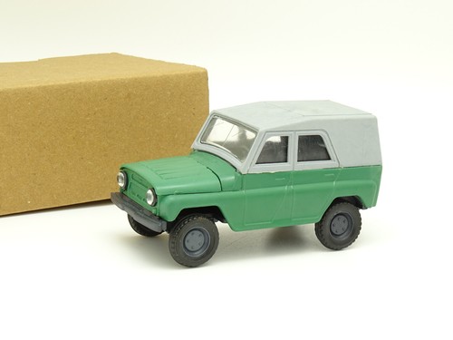 USSR Plástico Sb 1/43 - Uaz 469 Verde